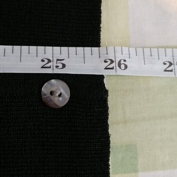 Hillard and Hanson Vintage Women's Black Buttoned Cardigan Sweater Size M - Picture 5 of 6